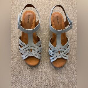 Cobb Hill Chlorna Sandals Size 9 Light Blue Nubuck T-Strap